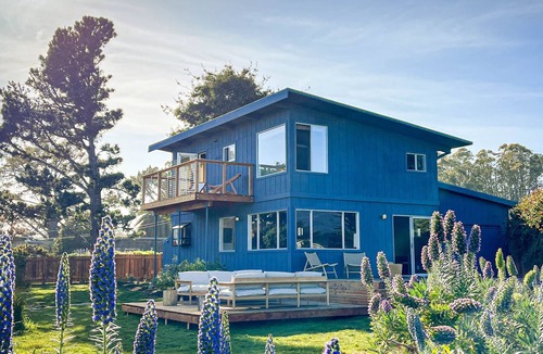 Bolinas House | BEACH HOUSE WITH EPIC VIEWS - cedar hot tub, curated interior