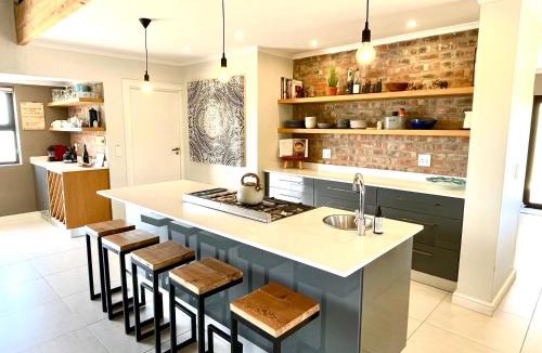Boggoms Bay Villa | Beachcomber Cottage Springerbaai