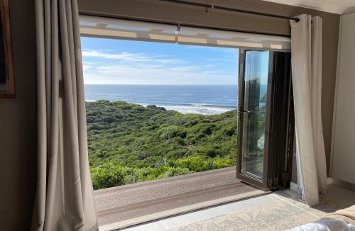Boggoms Bay Villa | Beachcomber Cottage Springerbaai