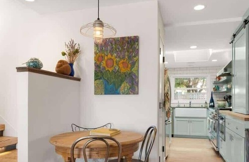 Eastside Santa Cruz House | Beachcrest Cottage in Twin Lakes Beach