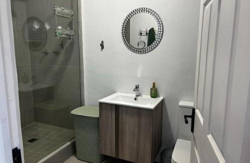 Kleinmond Apartment | BEACHees - cute central cottage