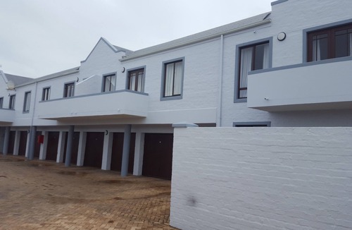 Sandbaai Apartment | Beaches . a dreamy holiday apartment set in the tranquil beauty of Hermanus