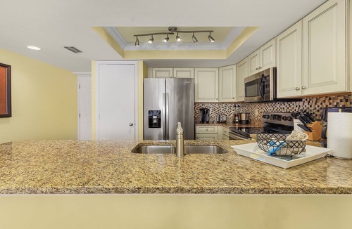Punta Rassa Condo | Beachfront 10th Floor Resort Condo - Breathtaking views 2b/2b with 2 king beds