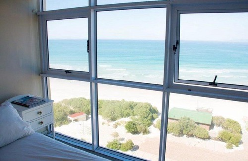 Strand Apartment | BEACHFRONT APARTMENT STRAND WESTERN CAPE