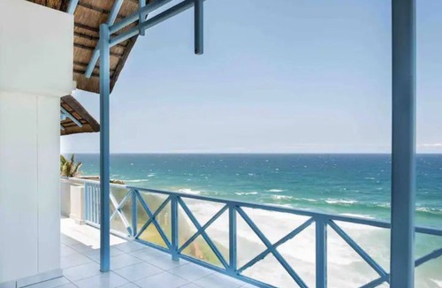 Ballito Apartment | Beachfront Bliss in Ballito - 3 Bedroom Apartment