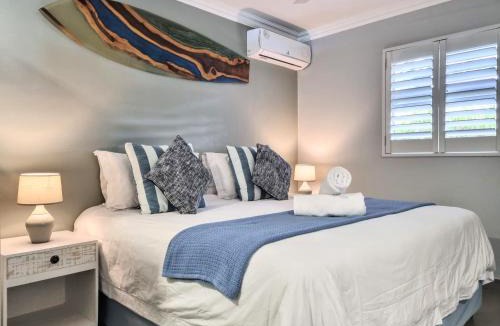 Shaka's Rock Apartment | Beachfront Bliss