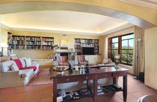 Sunset Beach Villa | Beachfront Tuscan Villa Sunset Beach