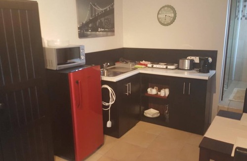 Summerstrand Bed & Breakfast | Beachway B&B