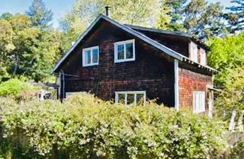 Inverness House | Beat the Heat in our Sunny Classic Inverness Home