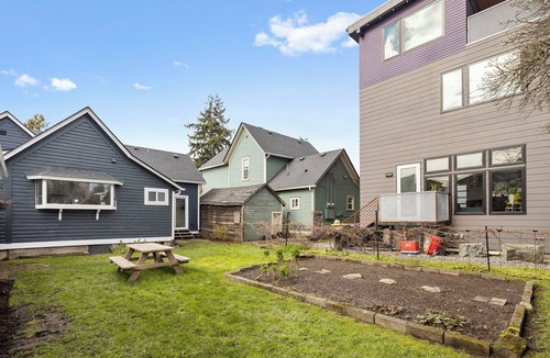 Lettered Streets House | Beautiful 3-bedroom house in wonderful Bellingham for your getaway