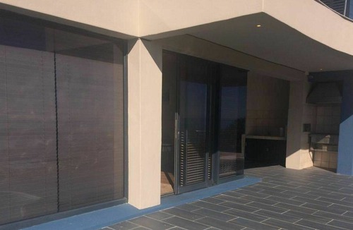 Gansbaai Apartment | Beautiful apartment for 4 guests with pool, WIFI, TV, terrace and parking