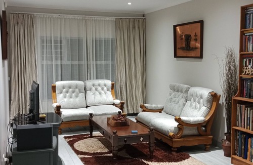 Pretoria Apartment | Beautiful Apartment in the heart of Pretoria. Very close to Brooklyn and Menlyn.