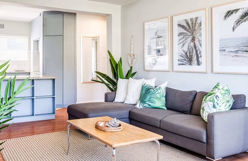Mouille Point Apartment | Beautiful Apartment w Scenic Views Fairway Haven