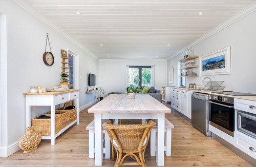 Alphen House | Beautiful home in Constantia