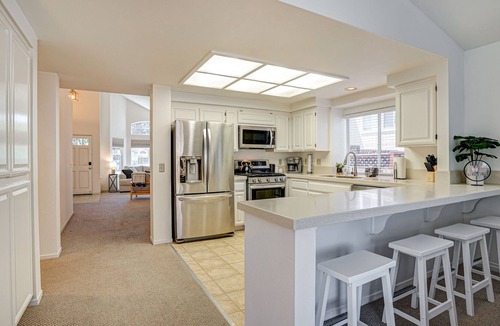 Windsor House | Beautiful Home w/ Hot tub close to Healdsburg