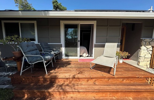 Novato House | Beautiful private secure quiet 3-bedroom house w/pool jacuzz garage and WiFi