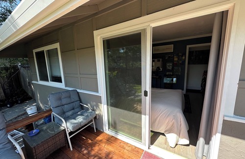 Novato House | Beautiful private secure quiet 3-bedroom house w/pool jacuzz garage and WiFi