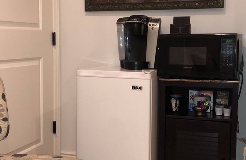 Sunnyvale House | Beautiful private studio in new house directly across new Apple campus entrance