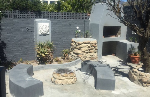 Rooiels House | Beautiful Sea front cottage right on the Atlantic ocean.