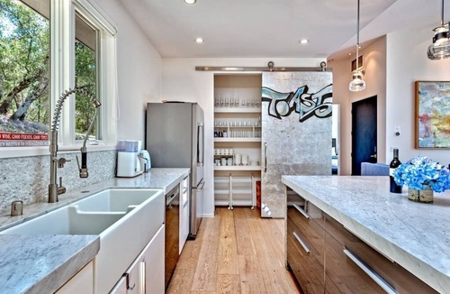 Healdsburg House | Beautiful Spacious ArtHaus!