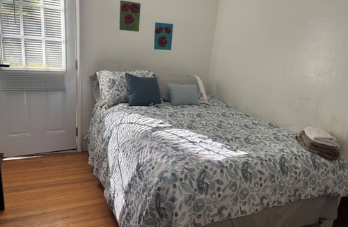 Castro Valley Apartment | Beautiful Studio with private bath and private entry close to Bart