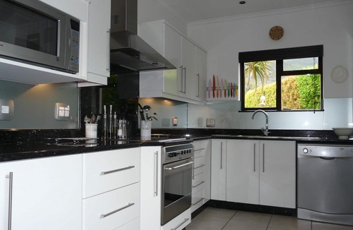 Redhill Villa | Beautiful villa with amazing sea view and heated private salt water pool.