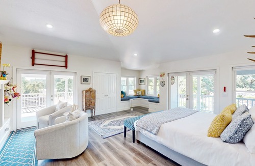 Riebli-Wallace Neighborhood Group Hotel | Beautifully renovated working ranch with pool, game tables, fireplaces, & AC