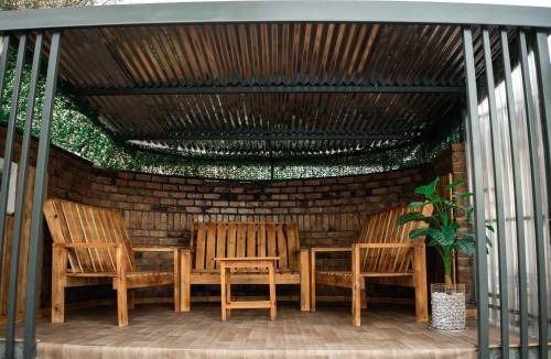 Flora Park Bed & Breakfast | Bed and breakfast ∙ 2 bedrooms ∙ 4 guests