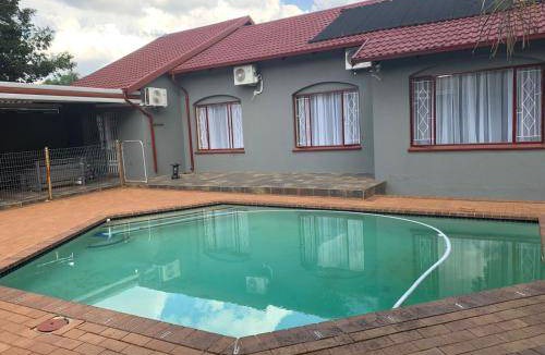 Greater Johannesburg Metropolitan Area Bed & Breakfast | Bed and breakfast ∙ 4 guests