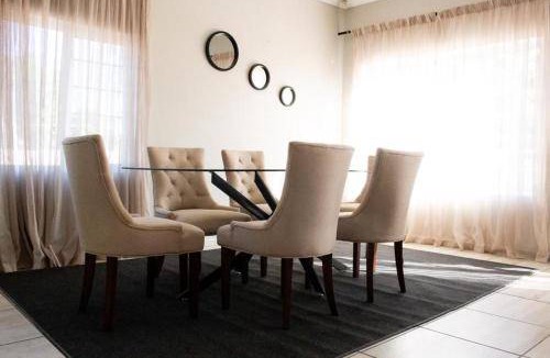 Grahamstown Bed & Breakfast | Bed and breakfast ∙ 2 guests