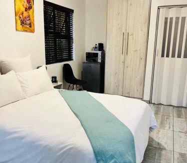 Emalahleni Bed & Breakfast | Bed and breakfast ∙ 2 guests