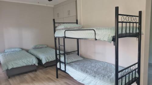 Harrismith Hostel | Bedrock Backpackers