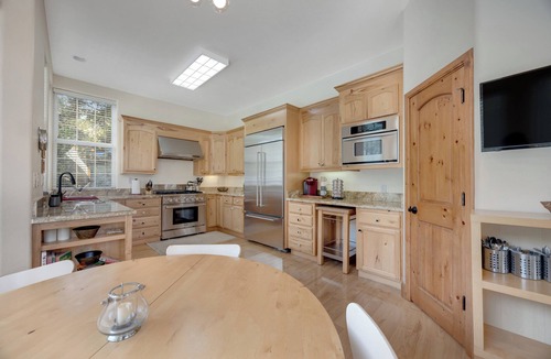 Monte Rio House | Bella Rio: Fully Equipped Riverfront Home with Private Access & Hot Tub