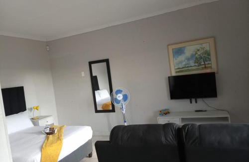 Henley on Klip Apartment | Bella's self contained daily accommodation