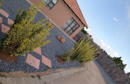 Henley on Klip Apartment | Bella's self contained daily accommodation