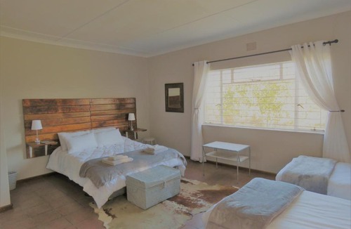 Uniondale House | Belle-Vue Farm Accommodation