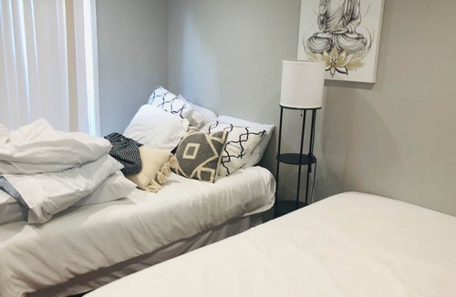 Belmont Apartment | Belmont Hill: 1-BR Near Carlmont Shopping Center & Hiking Trails