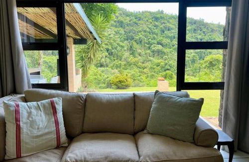Cathkin Park House | Berg Escape Poplar - Spacious Family Home