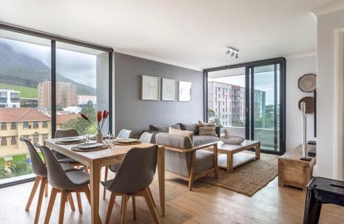 Observatory Apartment | BERGSIG Spacious Deluxe Corner Unit