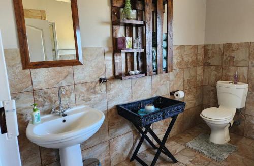 Hekpoort House | Berlouri Guest House
