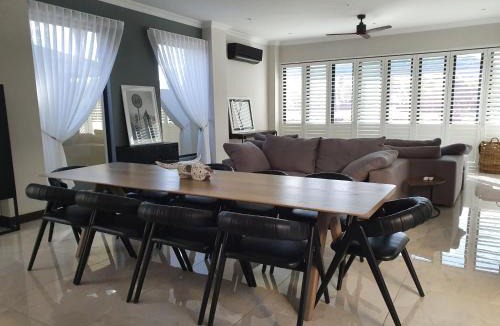 Hartbeespoort House | Best of Both in Pecanwood Estate
