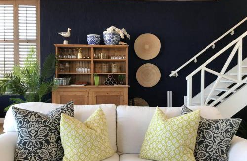 Voelklip House | Best of Both! Mountain and Sea View Home.