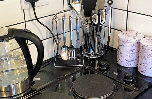 Bloemfontein Apartment | Best overnight with free WiFi Modern and private