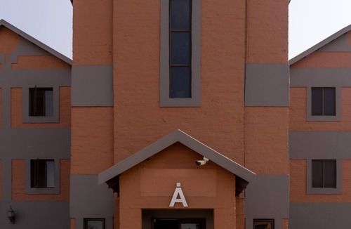 Bloemfontein Apartment | Best overnight with free WiFi Modern and private