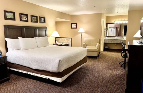 Fortuna Hotel | Best Western Country Inn