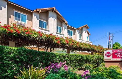 Newhall Hotel | Best Western Plus Airport Plaza