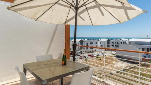 Big Bay Apartment | Big Bay Stunning Upmarket Apartment