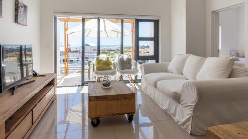 Big Bay Apartment | Big Bay Stunning Upmarket Apartment