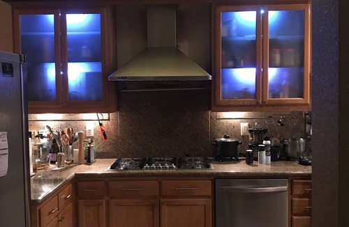 Crocker House | “BIG” PAD - 7 rooms total 15 total beds + Spa Jacuzzi