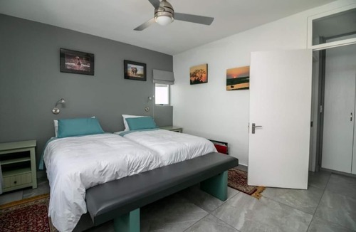 Mountainside Condo | Bikini Beach Penthouse